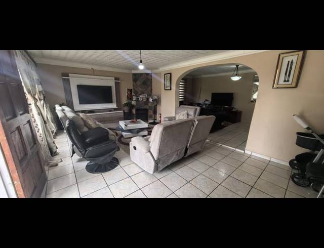 3 BEDROOM HOUSE FOR SALE IN MINDALORE